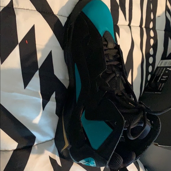 Jordan sneakers - Picture 5 of 6